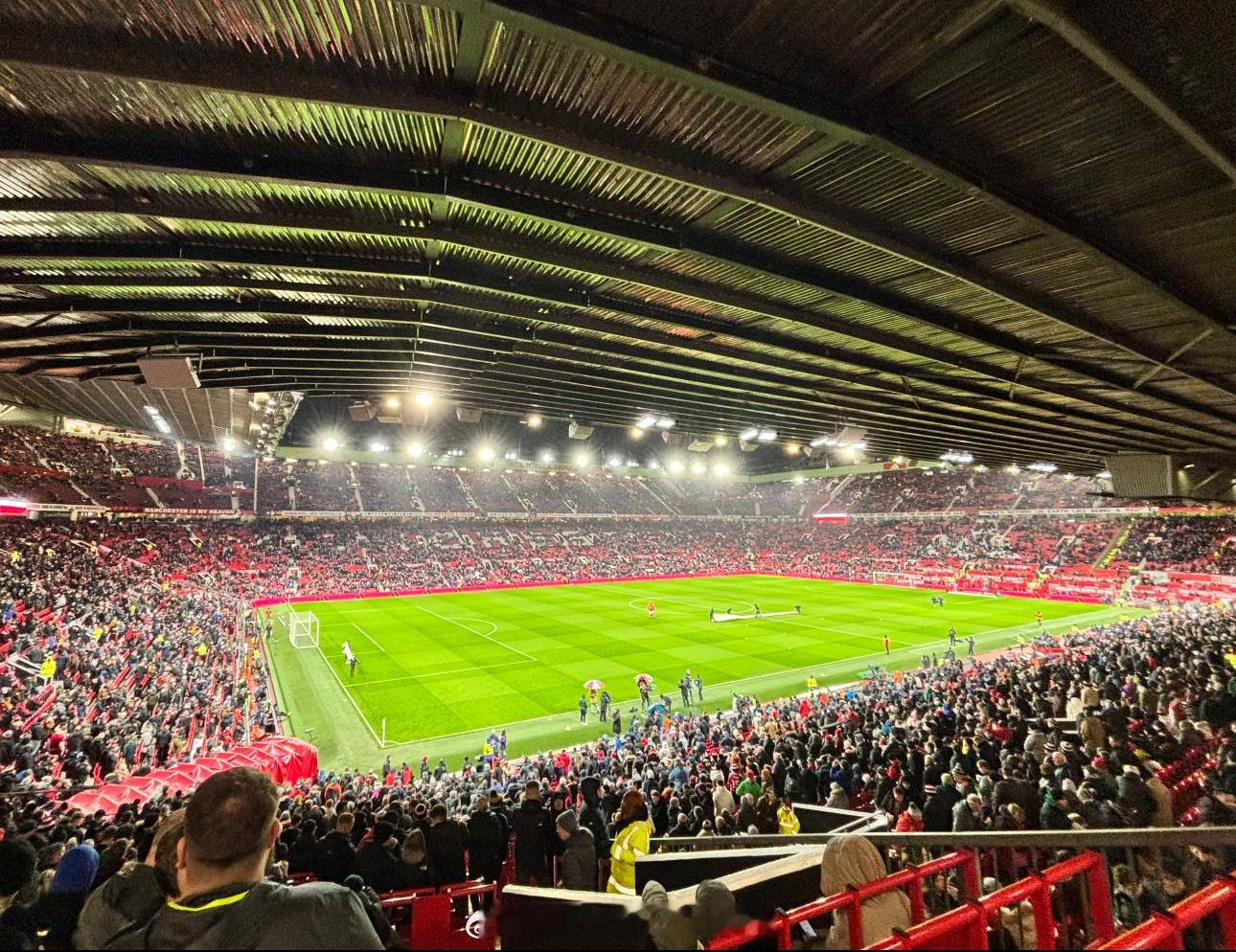 马尔默坐拥北欧魔鬼主场，球风硬朗且战术纪律严明。反观红星欧战客场疲软，防守端漏洞