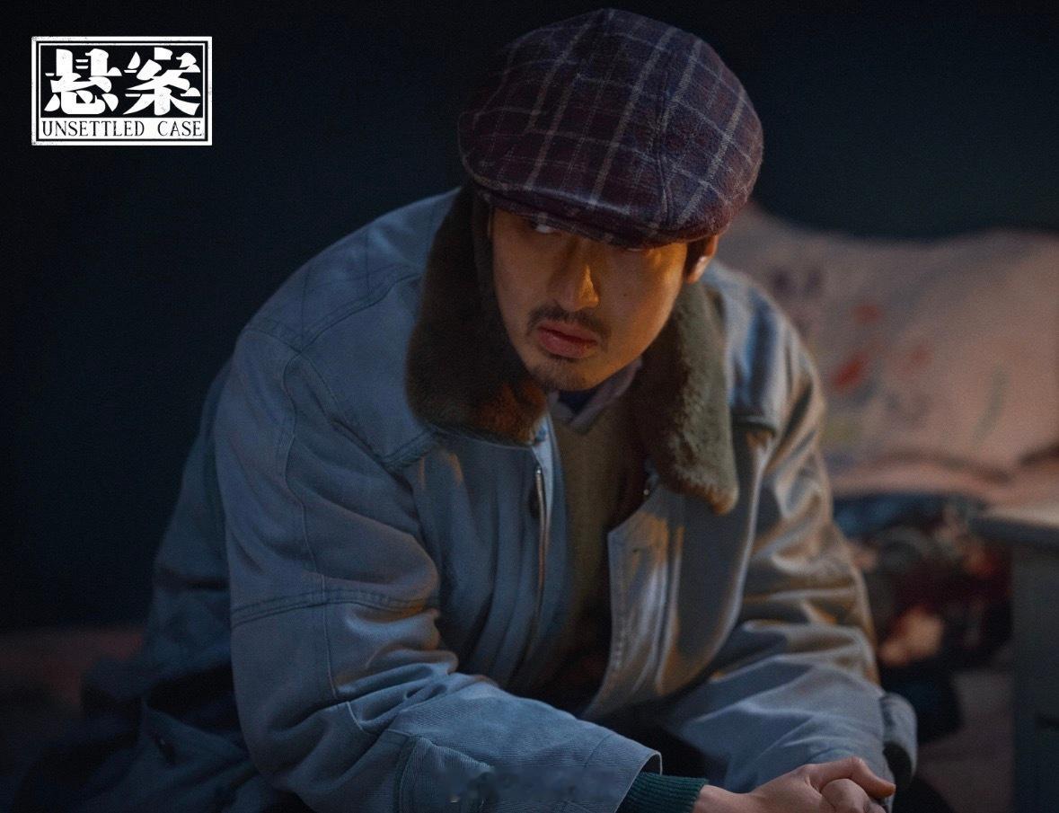 悬案定档剧集悬案期待已久的悬疑剧集正式定档，依托跨度多年的真实案件打磨剧本，氛围