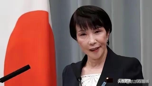 聒噪！下一次发射没必要事先通告。巨浪破海而出，掠过日本，潜艇往太平洋公海打的，训