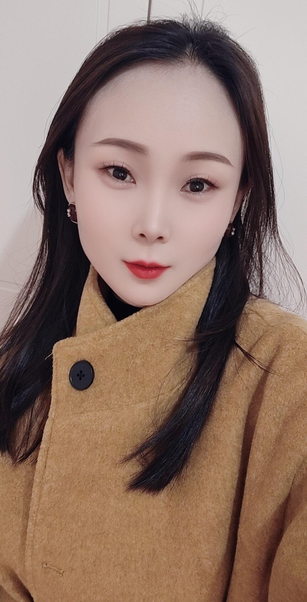 一不小心摔了一跤，虽然很疼，但我不怪路不平，我怪自己视力不好，但愿以后...