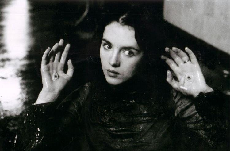 《着魔》中的伊莎贝尔·阿佳妮