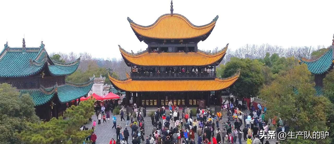 真心劝大家避雷岳阳楼！
真的非常不建议花70块门票进去，性价比极低，还不如网上那