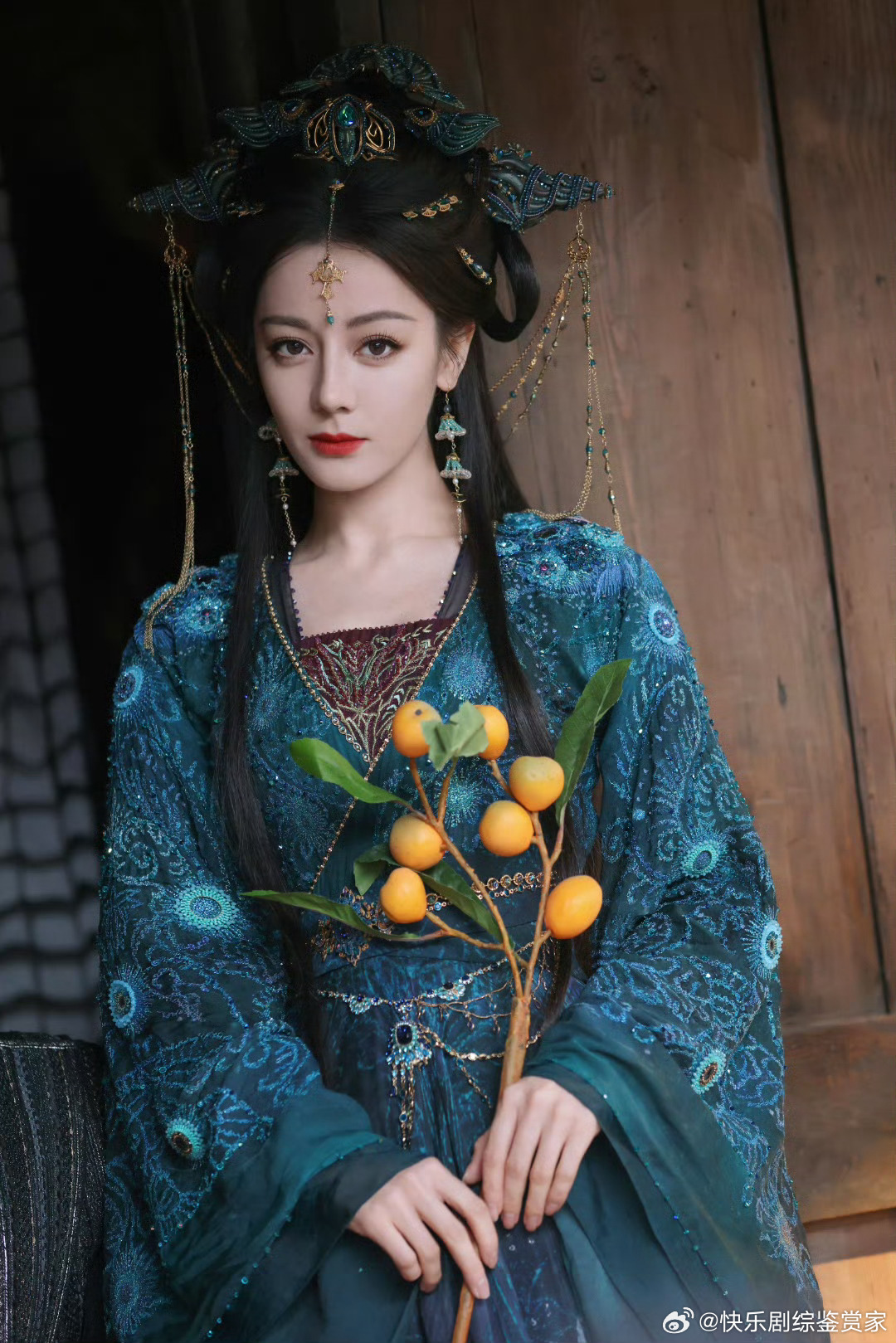 刘宇宁金靖宣传白日提灯金靖宣传迪丽热巴白宇新剧开始推理吧直播直播里金靖和刘宇宁太