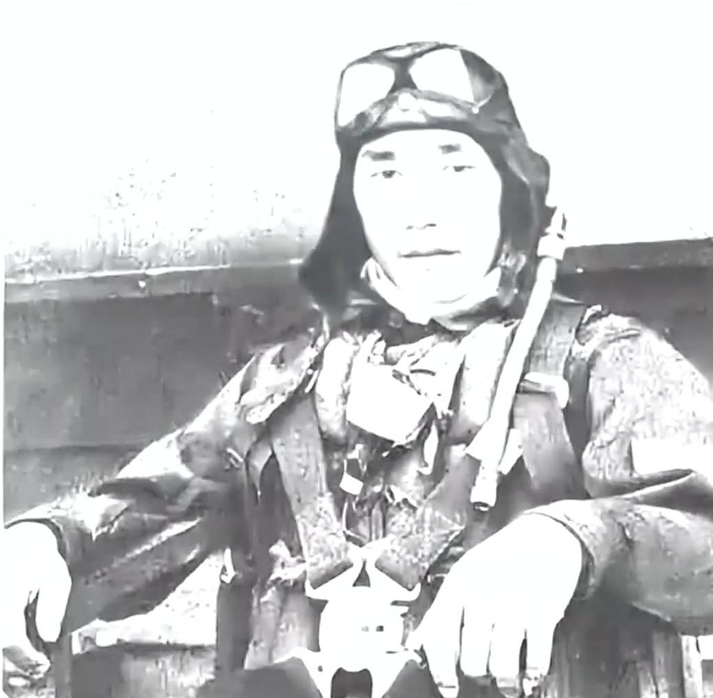 1939年2月1日，湖北荆门沙洋镇襄河东岸，日军王牌飞行员藤田雄藏与同机5名日军