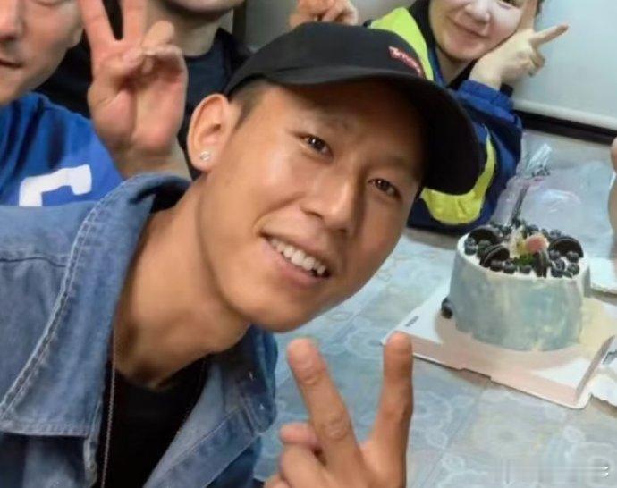 此沙没有阿育娅还有阿育呀电影里此沙饰演的和伊玄追阿育娅，追成灭族仇人，最后还被被