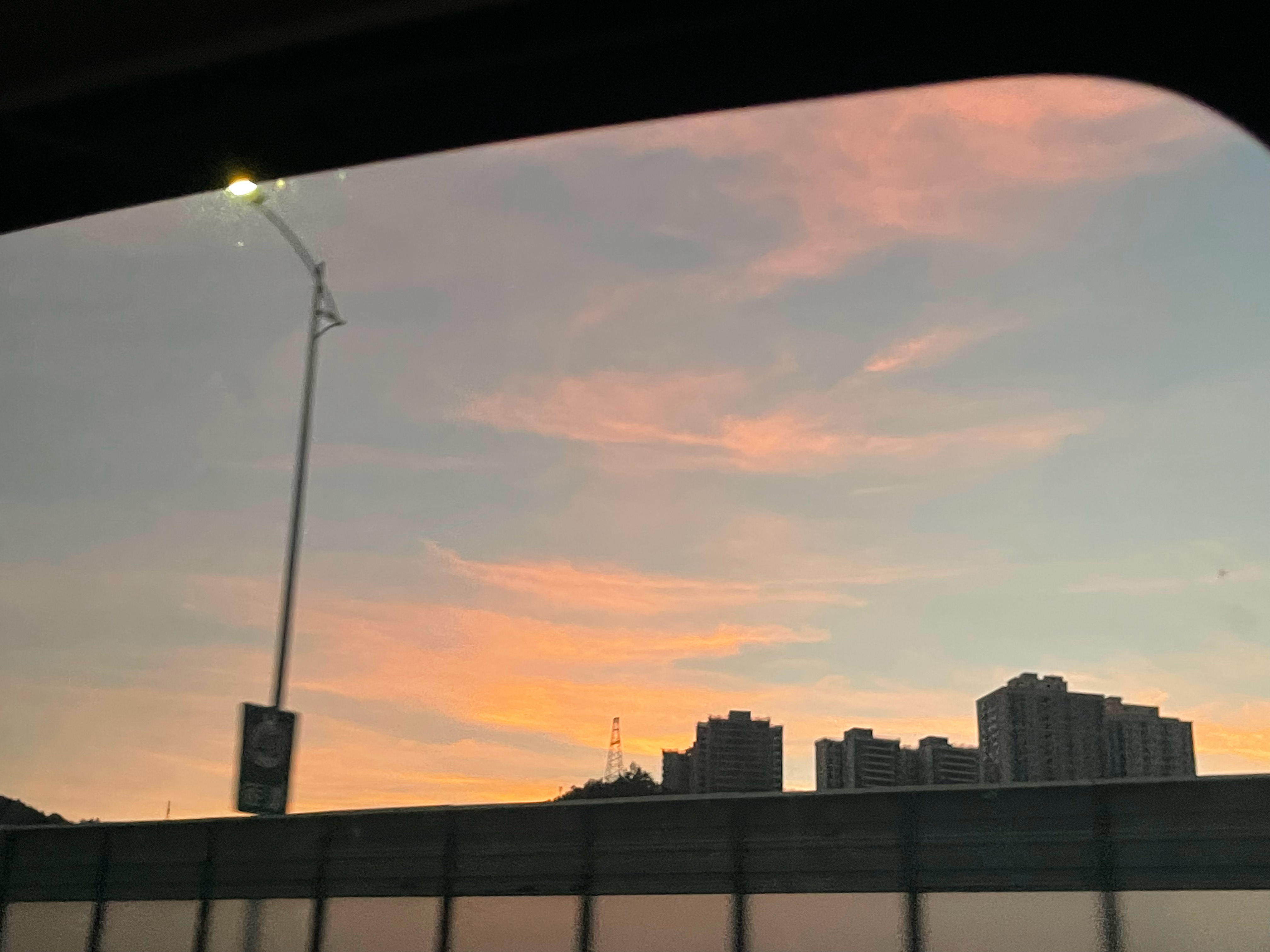 终于不当司机了 