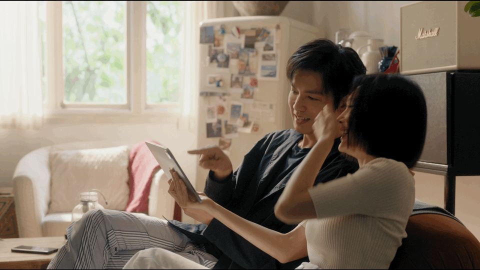 分开十二年还能再相遇，《亦舞之城》的剧情太懂观众心思，秦岚饰演的谭思婷与旧爱之间