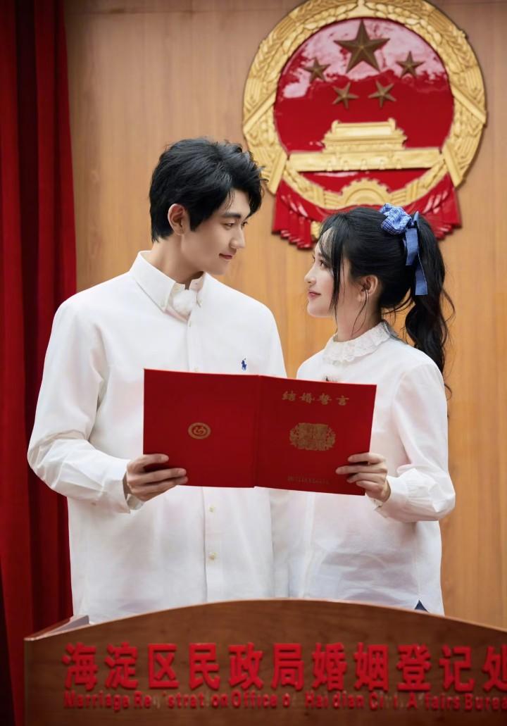 真没想到，娱乐圈又一对明星情侣修成正果了，昨天看到网上说，金莎和男友孙丞潇领证结