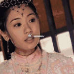 杏眼，顾名思义，即是像杏核相同的双眼。特点是睑裂宽度份额恰当，较丹凤眼和狐狸眼宽