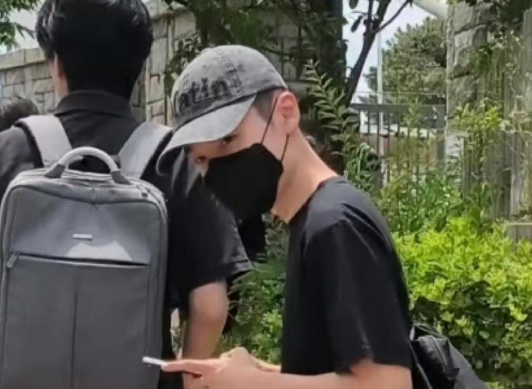 Peanut剃寸头了难以想象Viper或者Oner剃寸头是啥样Peanut剃寸头