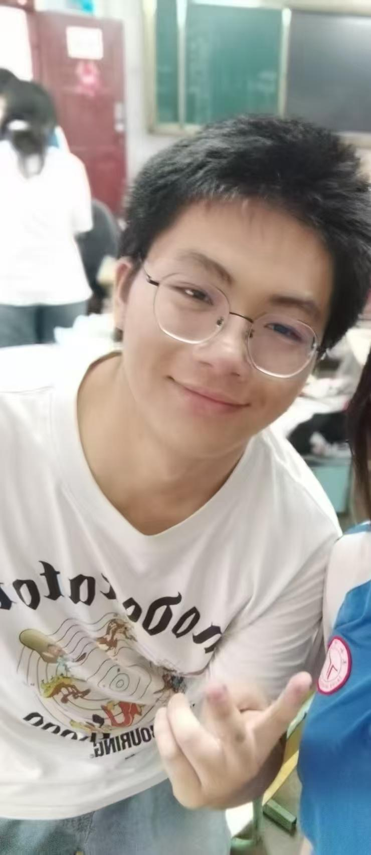 #18岁男生称被诈骗让转账后失联#【#18岁男生称被诈骗后失联母亲发声# 】这两