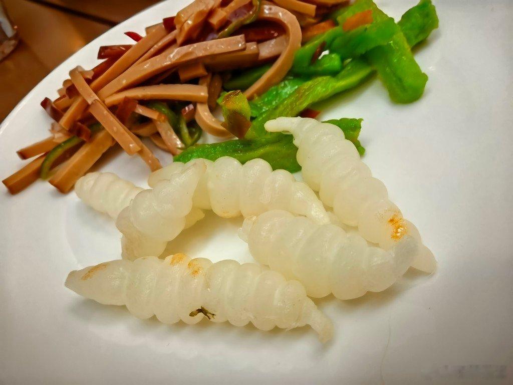 扬州酱菜里的宝塔菜都是黑黑的第一次吃这种纯白的泡菜，脆度绝了 ​​​