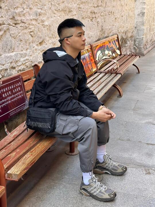 山高路远 看世界 找自己