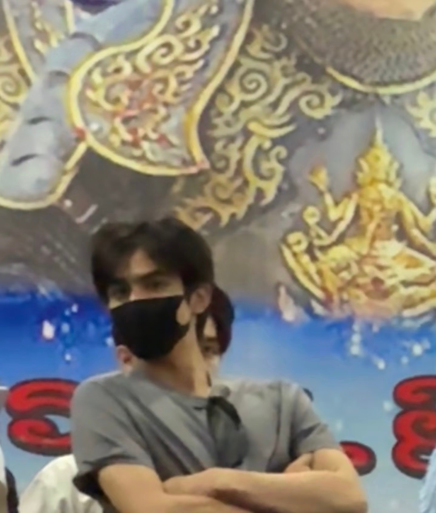 宋威龙去看拳击赛了泰国拳击馆偶遇宋威龙 帅的好明显 