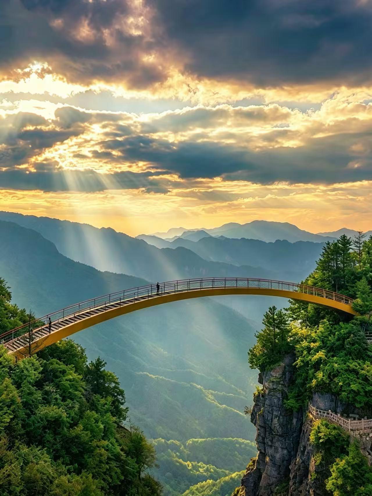 西安出发神农架|4天闯入20℃的绿野仙踪。🤔西安五一反向旅游天菜！避...