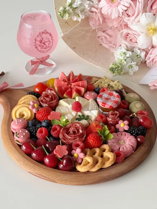 情人节奶酪拼盘🥂工作日也仪式感满满🎀