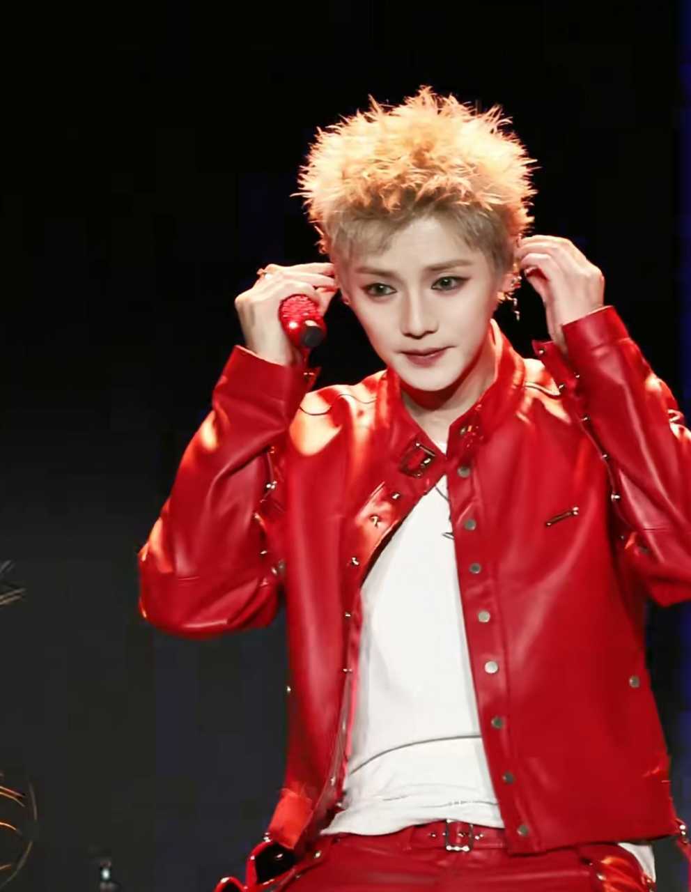 鹿晗gapday音乐节鹿晗gapday音乐节 我本是个散漫的人，遇见他之后四季变