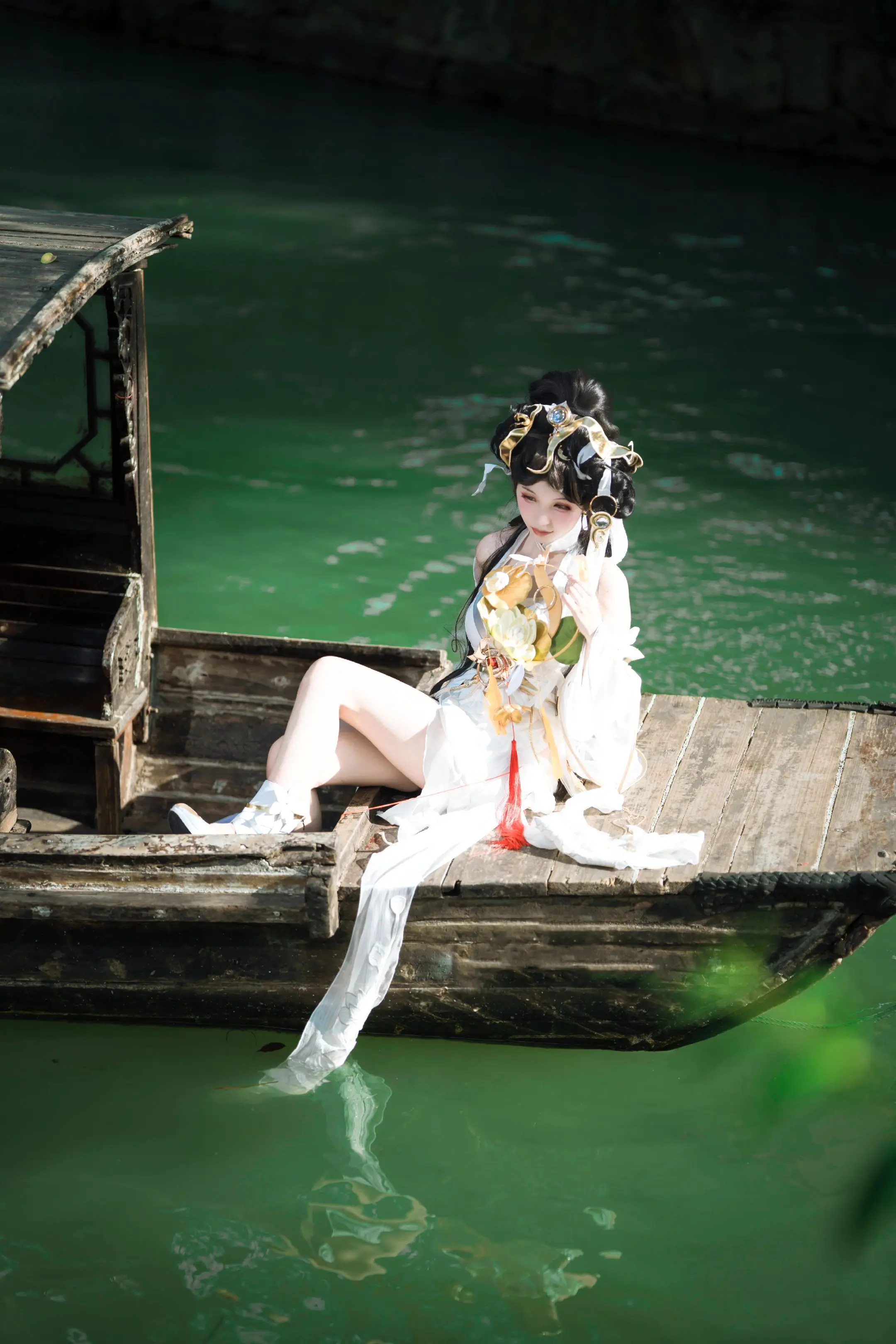 游走的意思是全场游走吧。包括对方塔下