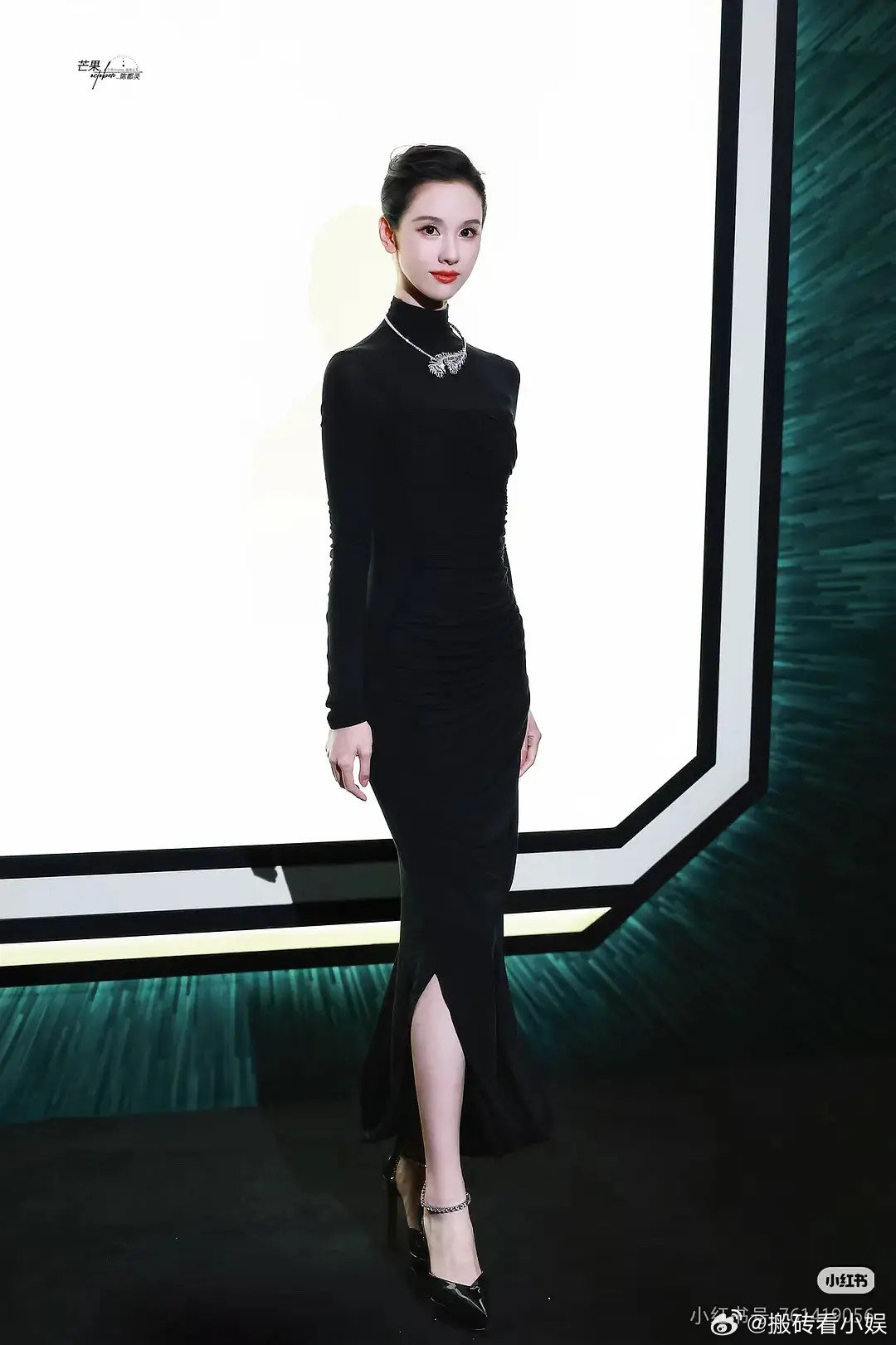 陈都灵粉丝这也能吹？头肩比很虐还五五分 