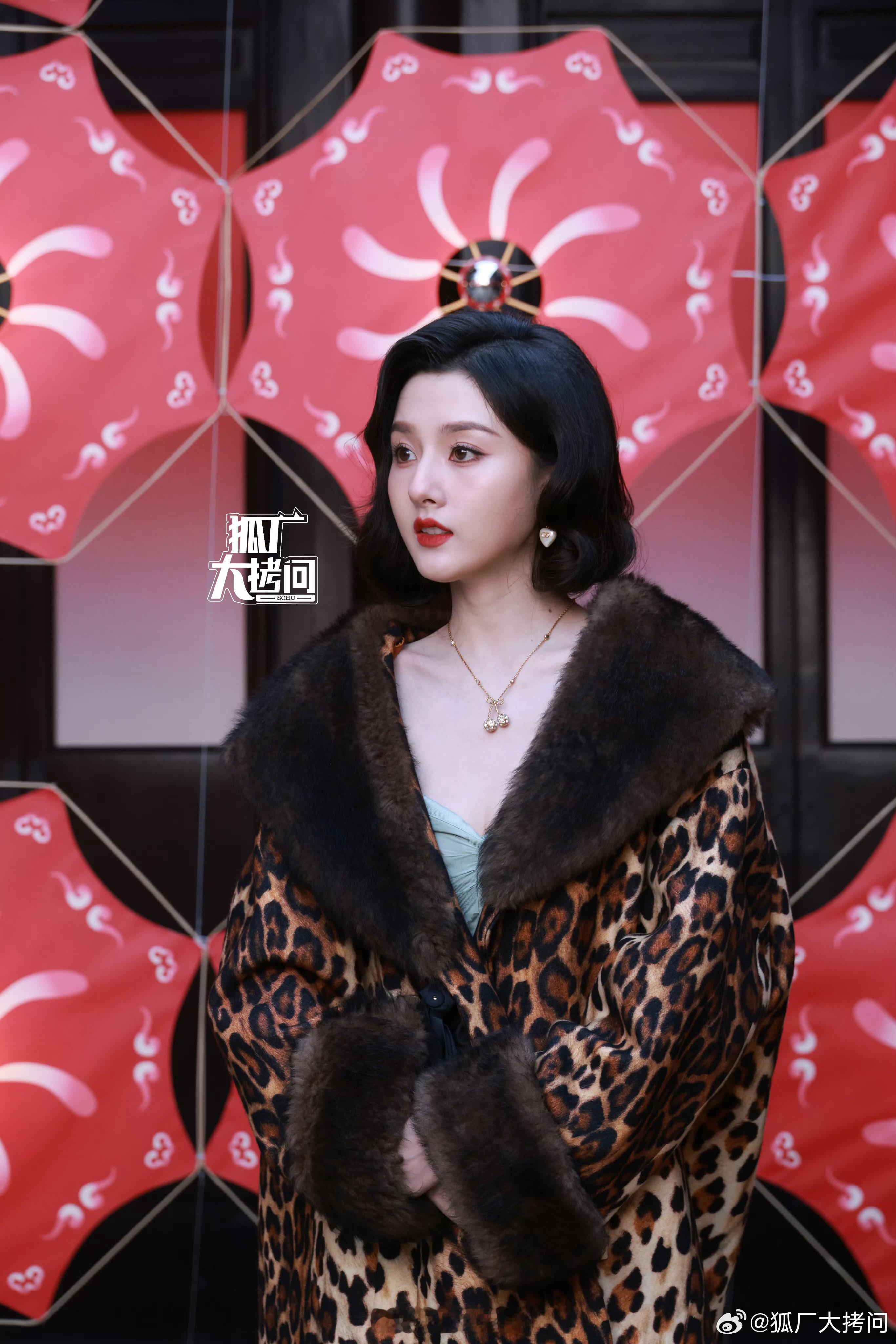 杨紫、宋祖儿今日活动生图状态 