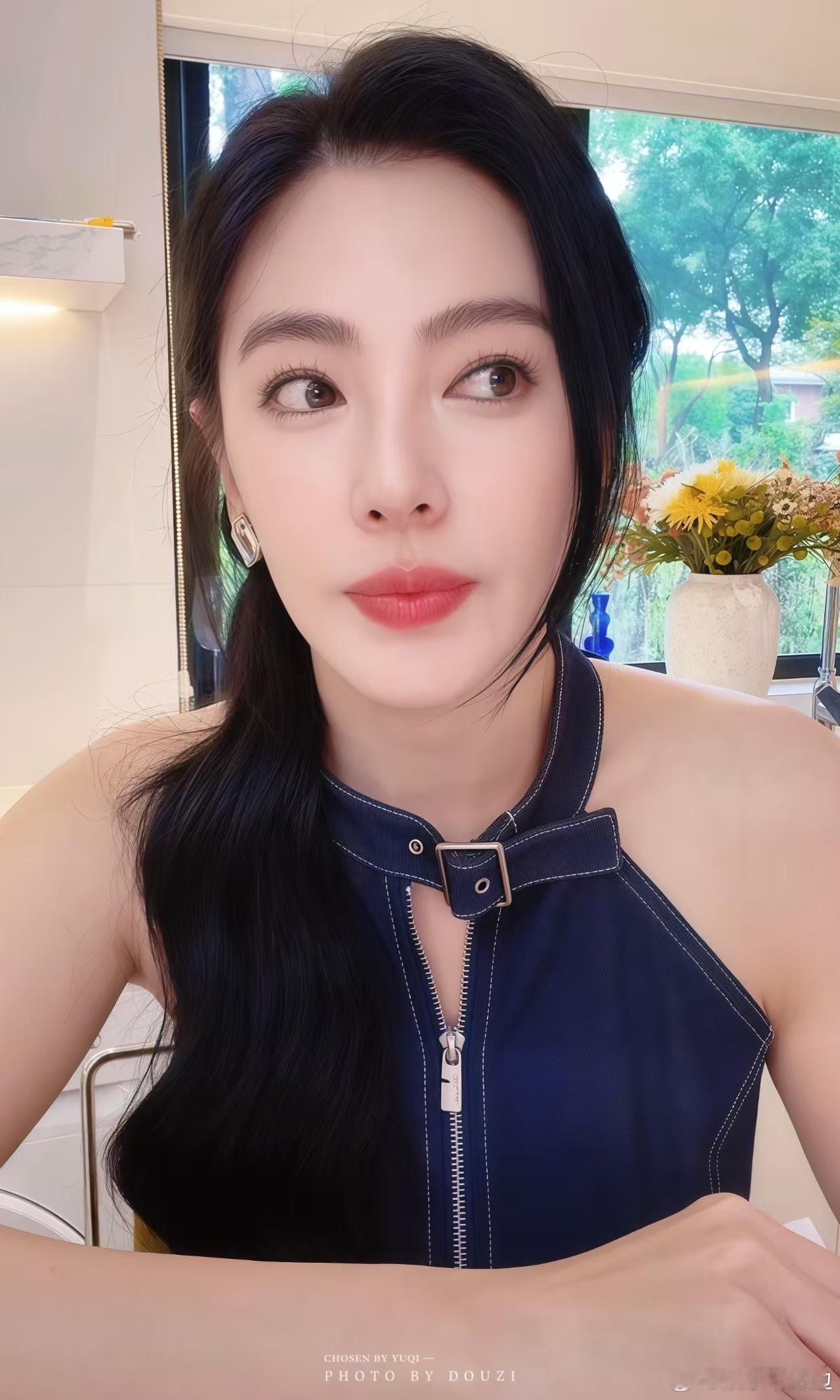 咱就是说张雨绮简直就是长在了我的审美点之上。发现咱们姐的颜值真的是太在线了吧，而
