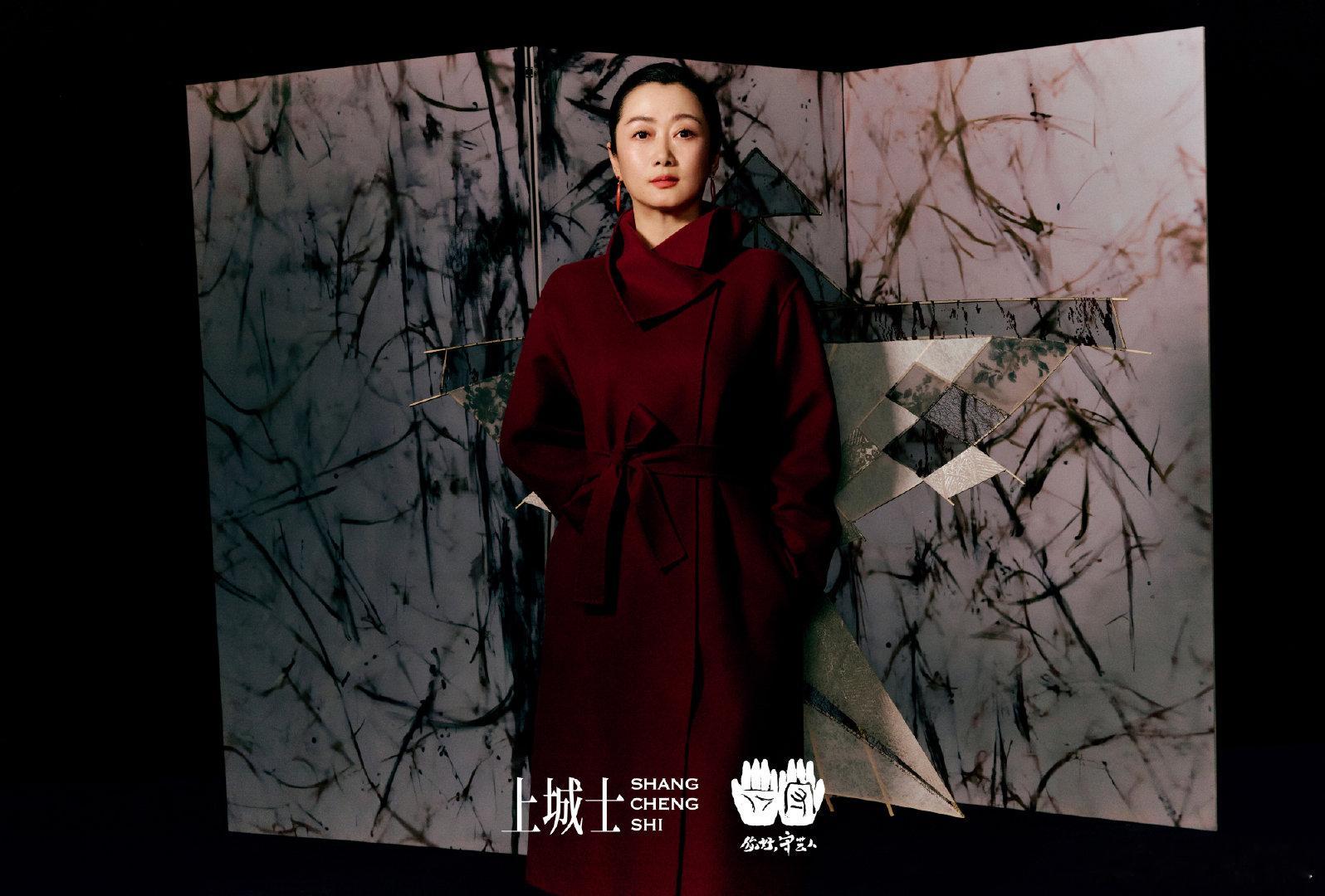 每一道掌纹都是岁月诗篇。上城士集结百位匠人，调度全场，以集体肖像致敬不息传承，展