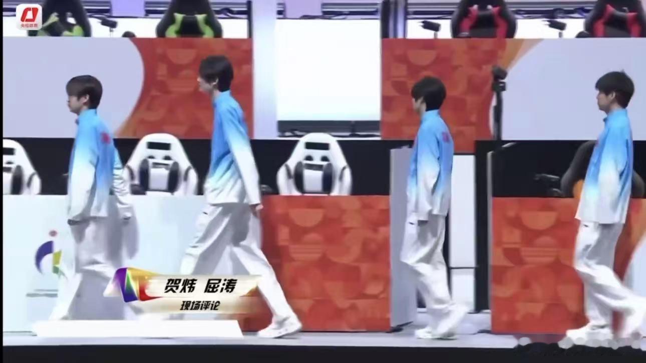 亚运会和平精英中国队登场 亚运会和平精英项目金牌日，兄弟们加油吧[加油]和平精英