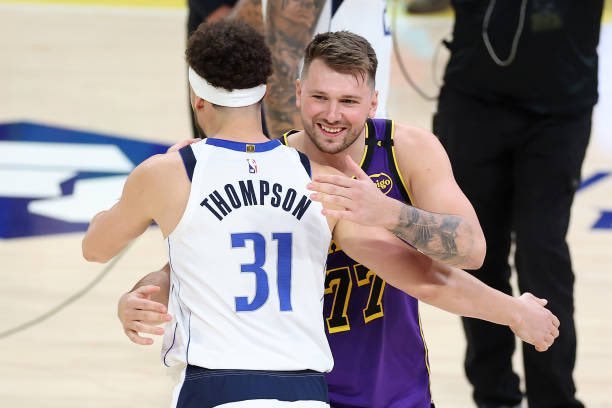 Athletic：湖人给克莱提供了4年8000万美元的合同，但他选择降薪加盟独行