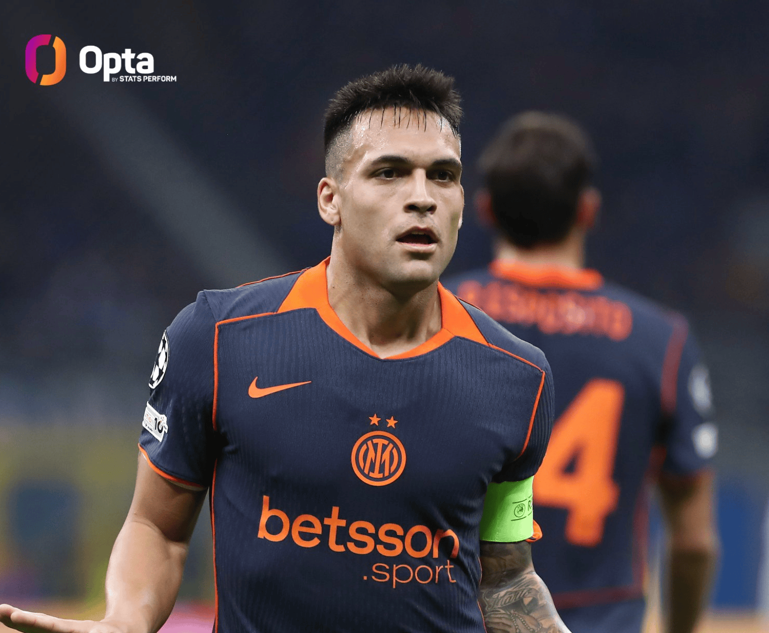 并肩传奇！劳塔罗成为国米队史第3位欧冠前3场全进球的球员