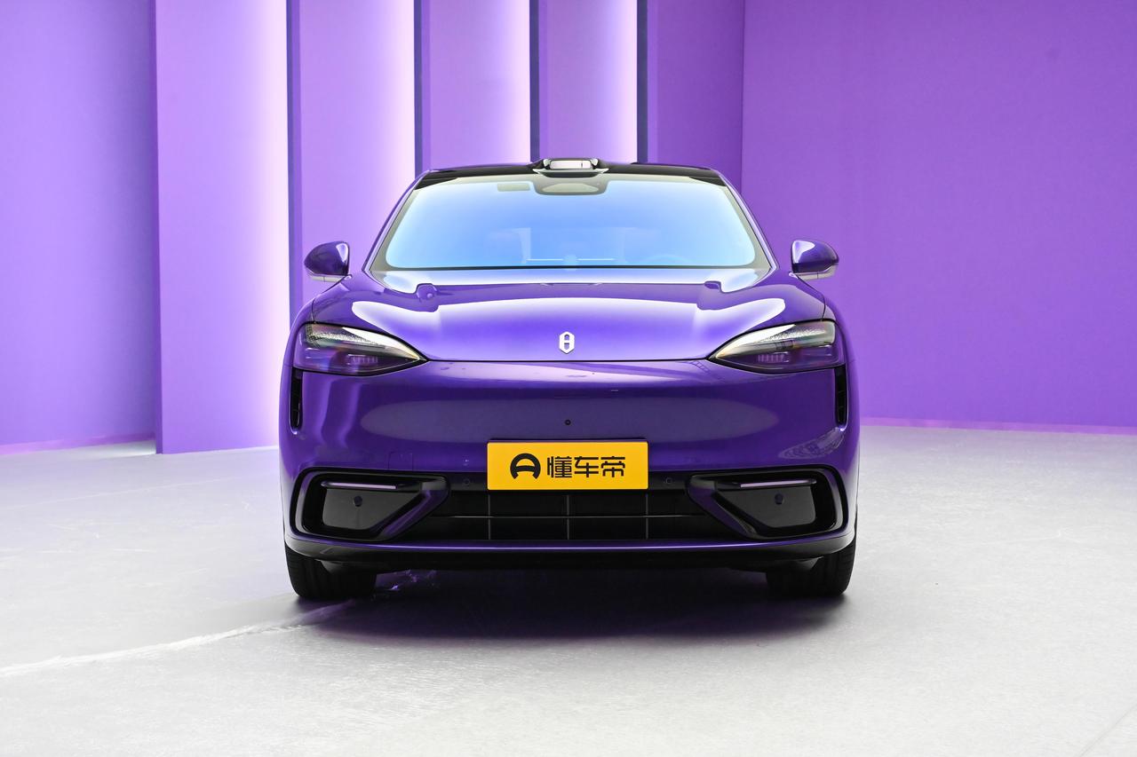 问界前面 M9、M8、M7 口碑销量都那么顶，M6 肯定也是大爆款！而且它比老大