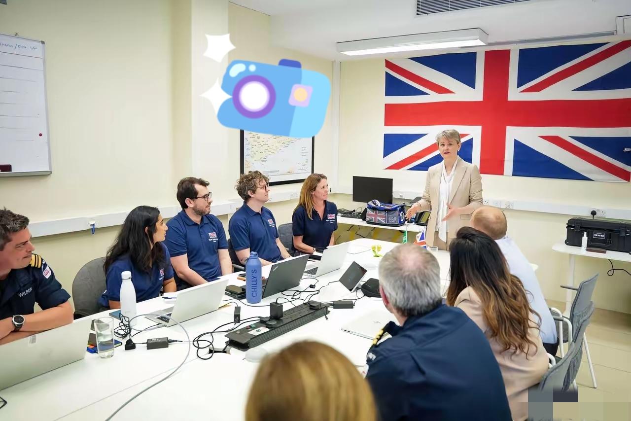 不等了，英国主动找中国！
英国一通电话打到了中国，希望能够和中国谈一谈，重点便是