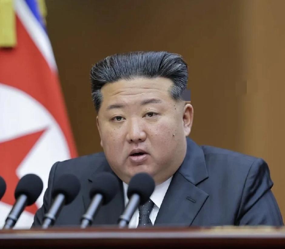 近期中朝关系持续升温，金正恩回电感谢中国庆祝朝鲜建政77周年，并强调深化合作。中