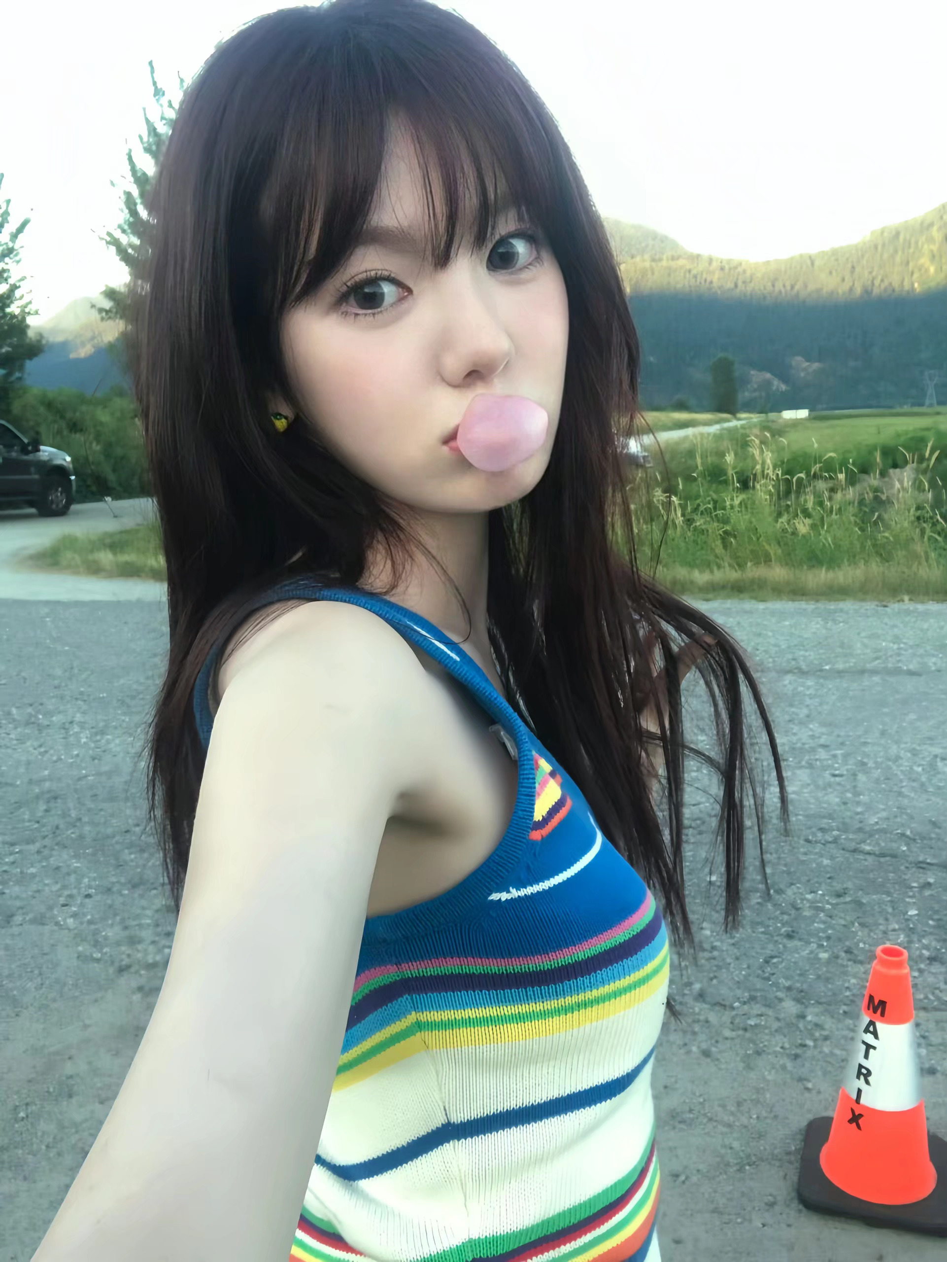 投稿：SUI李守彬 ⋆⁺₊⋆ ♡̷̷̷ 这个女孩很美丽对吗