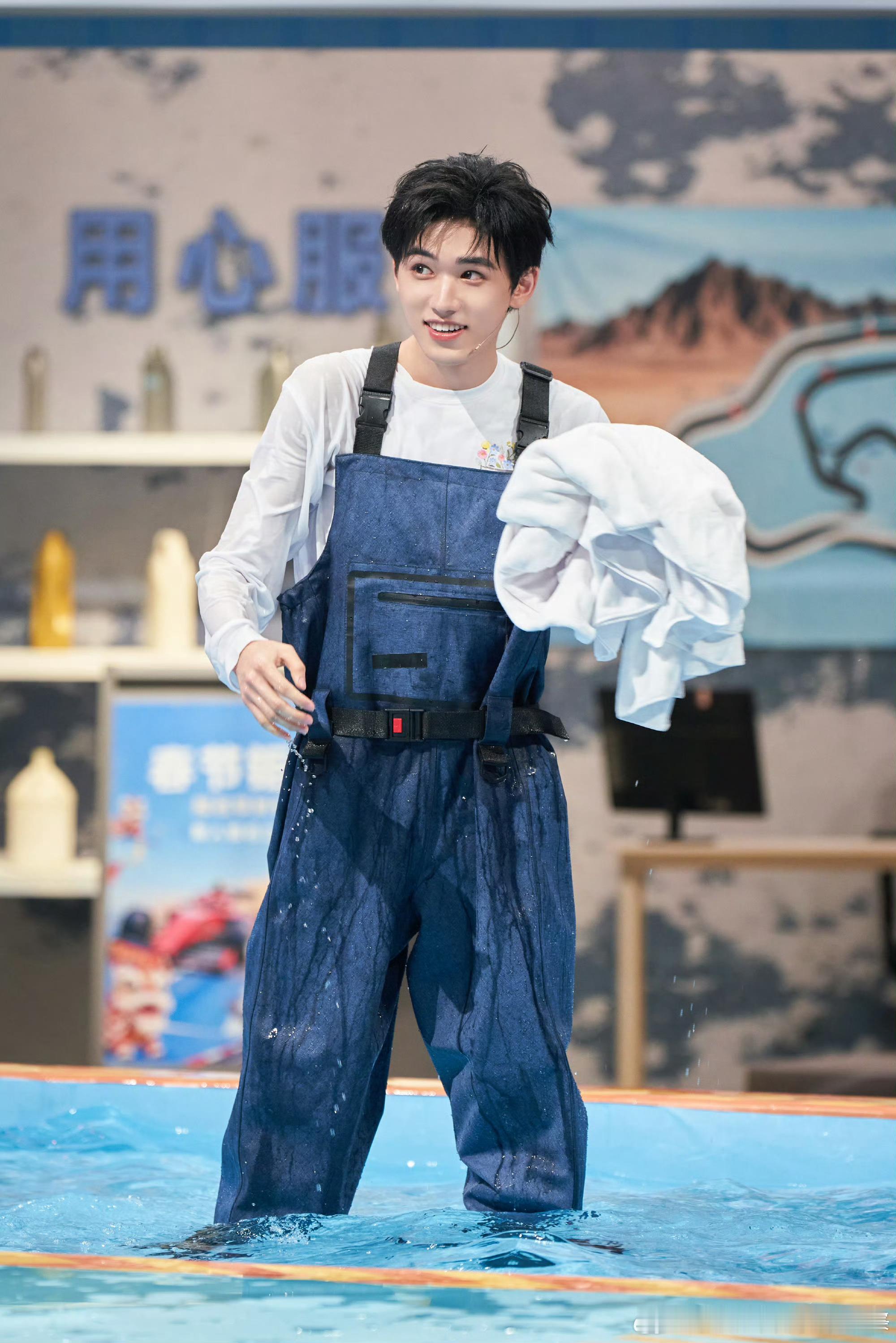 曝国粤无双拟邀阵容有宋亚轩宋亚轩真的要回归音综了嘛??!!燥候这个宋亚轩!!!!