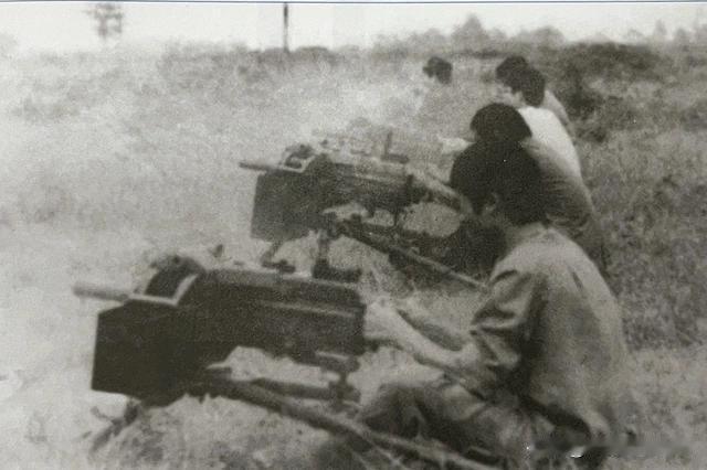 1984年越军在柬埔寨战斗中使用美国MK-19 发射器