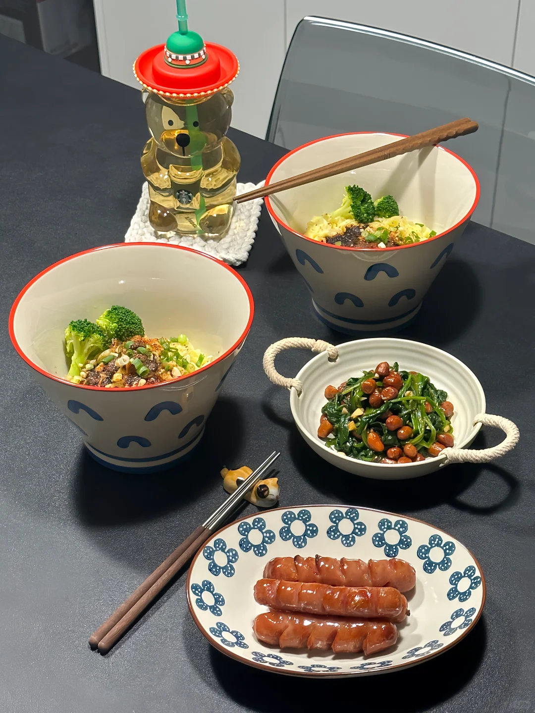 二人食晚餐｜油泼面🍜 菠菜花生米➕烤香肠🍡