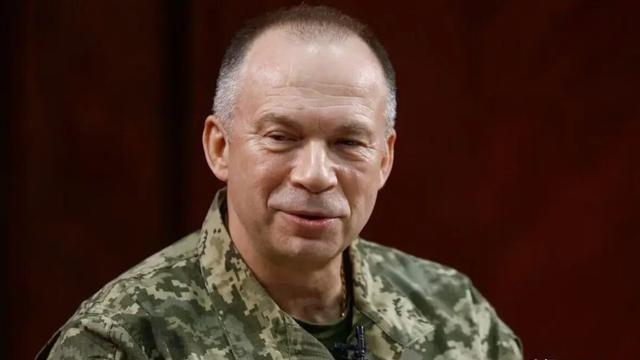 乌军总司令西尔斯基曾公开表态：“乌军已做好失去美国援助的准备，如果外交失败，乌军