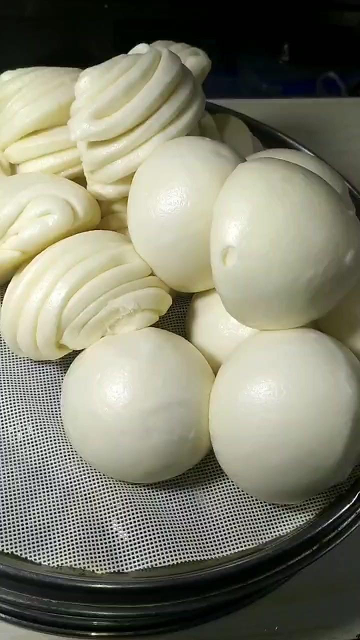 舅舅来城里看病，为了省点事，他给我打电话说在我家住一宿
还说不会打扰你的，我住在