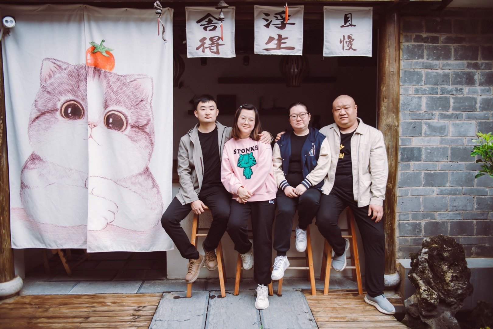 准备四月份来云南旅游的朋友，如果你想当懒人，还想玩好，请照着我这个七天六晚的路线