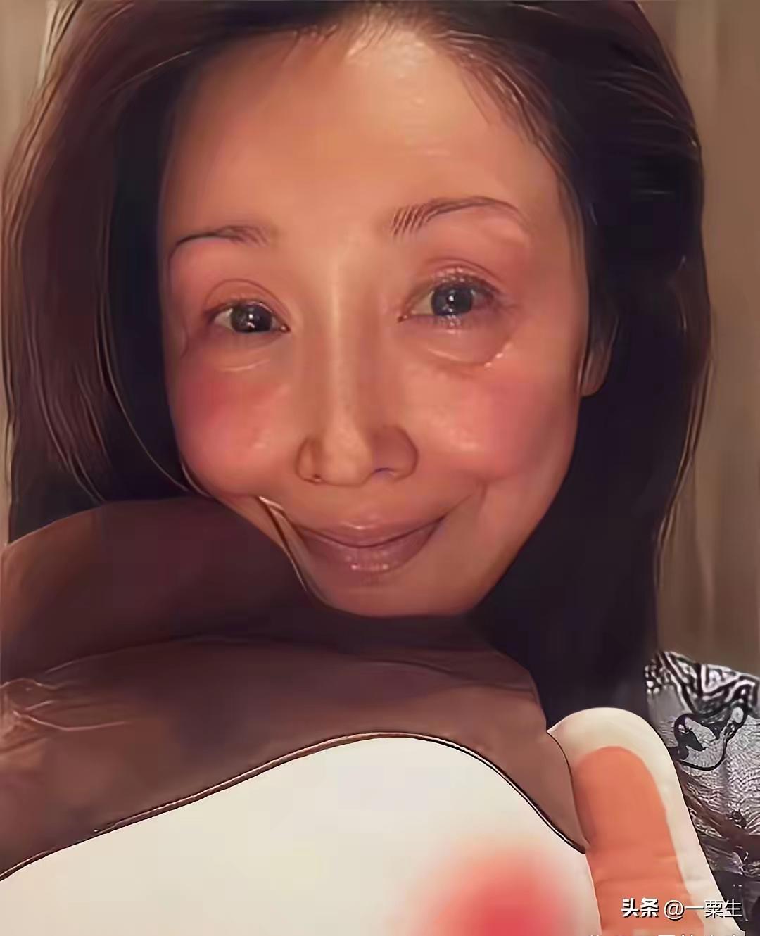 女人呀，女人！
变化怎会这么大呢？
明明是同一个人，
妆前妆后却判若两人！
所谓