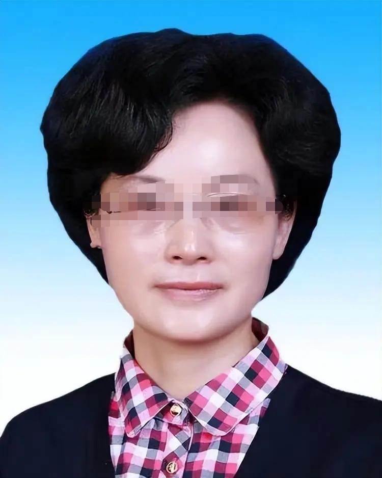 岁末不停！2025年第63名中管干部来了！

点赞中纪委！

让贪腐的在“平安夜