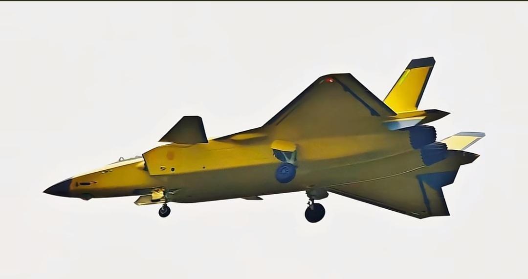 歼-20首飞15周年，预计3+1个版本的歼-20总数量已经超过350架！

今天