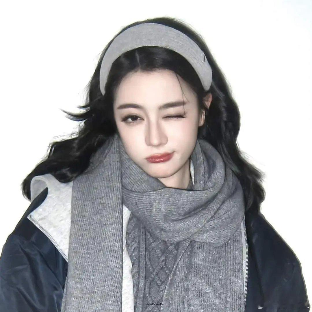 迪丽热巴不错诶 不过怎么是冬装 这是库存吗 