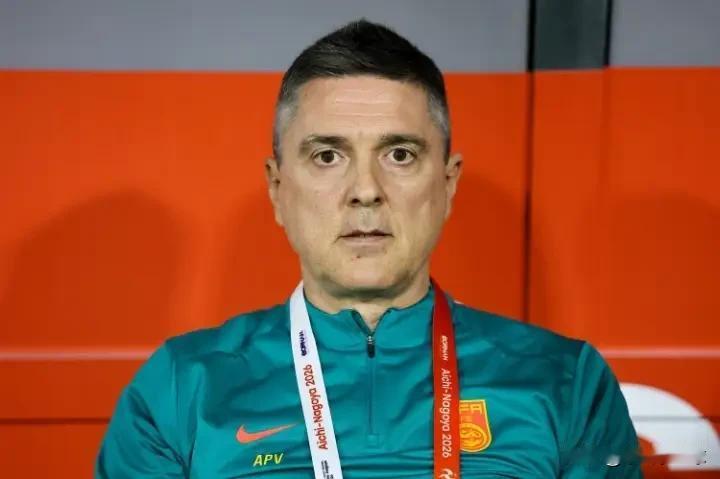 U23男足在3-0击败泰国、时隔28年打进亚运会四强之后，主教练安东尼奥出席新闻