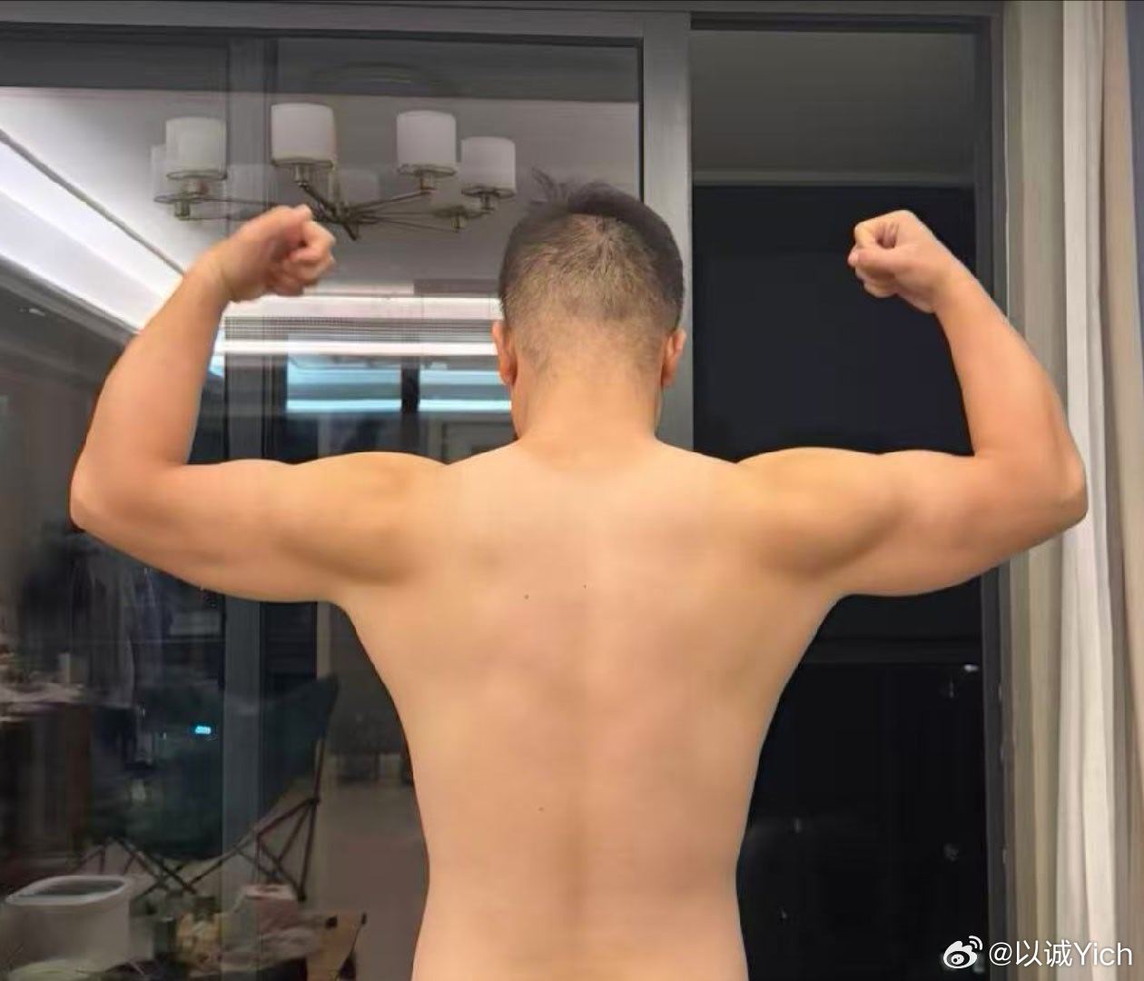 大水理论，薄肌理论，阳光理论其实都是人类这个物种，最简单的幸福感的来源。晚上早点