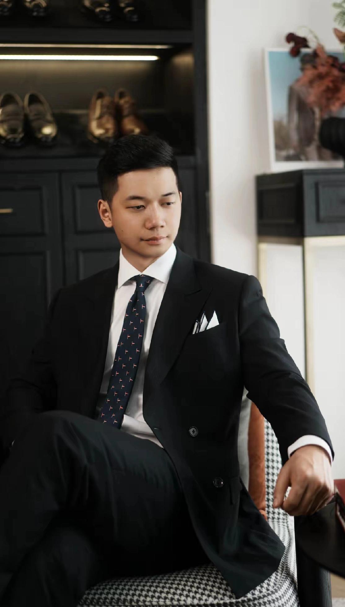 妻子放狠话：“你敢把你妈接来，咱明天就离婚！”老公毫不退让：“离就离，天天拿离婚