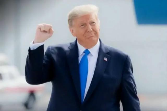 你说奇怪不奇怪，都说美国不行了，美国说打谁就打谁。

都说美国没钱了，特朗普昨天