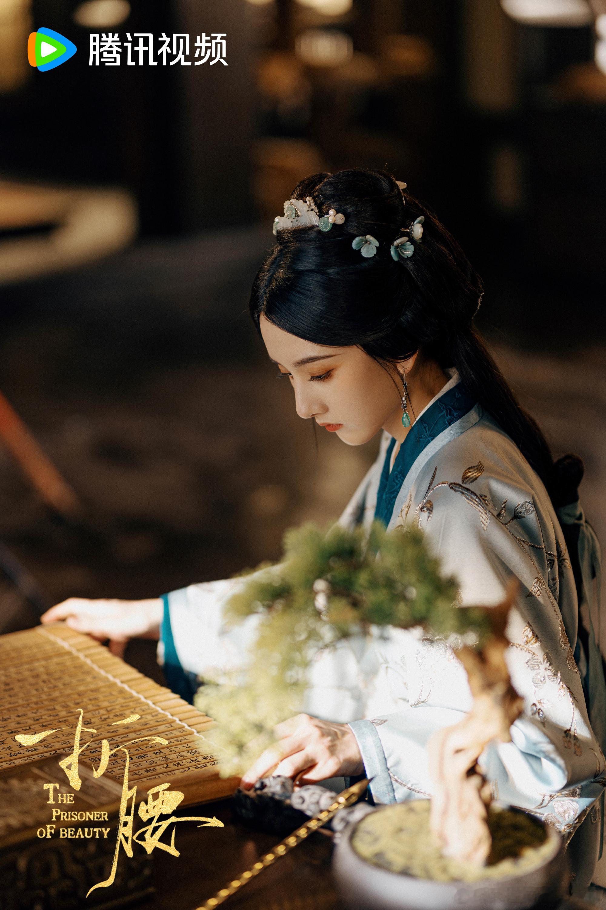折腰开播1周年宋祖儿刘宇宁折腰开播一周年折腰开播1周年，宋祖儿刘宇宁折腰开播一周