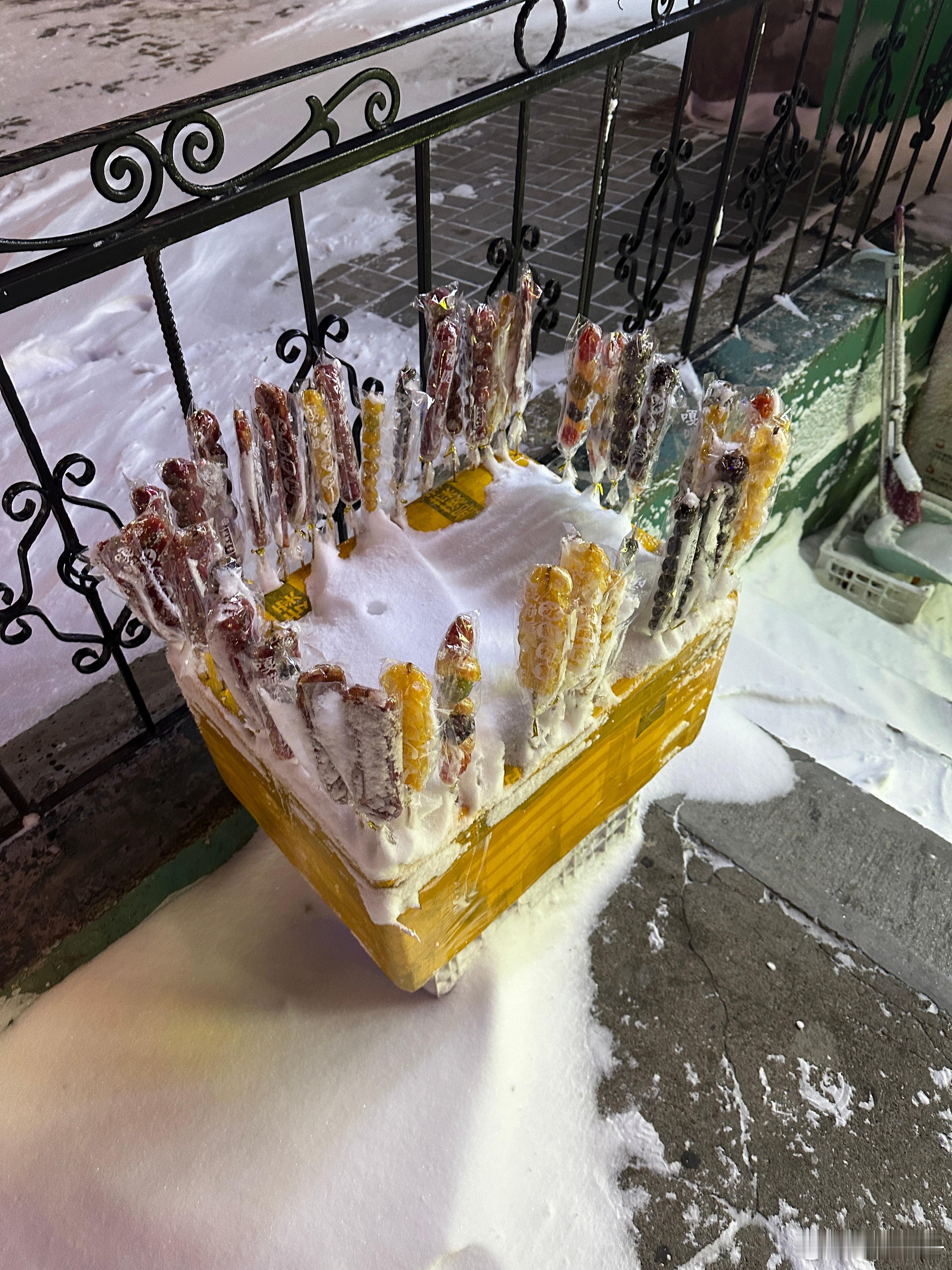 室外天然冰箱，零下30度的糖葫芦能咬的动吗 呼伦贝尔