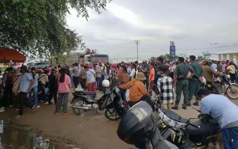 今晨一则关于罢工的消息引起了我的注意！
原因是来自中资合作的厂子压榨了员工的工资